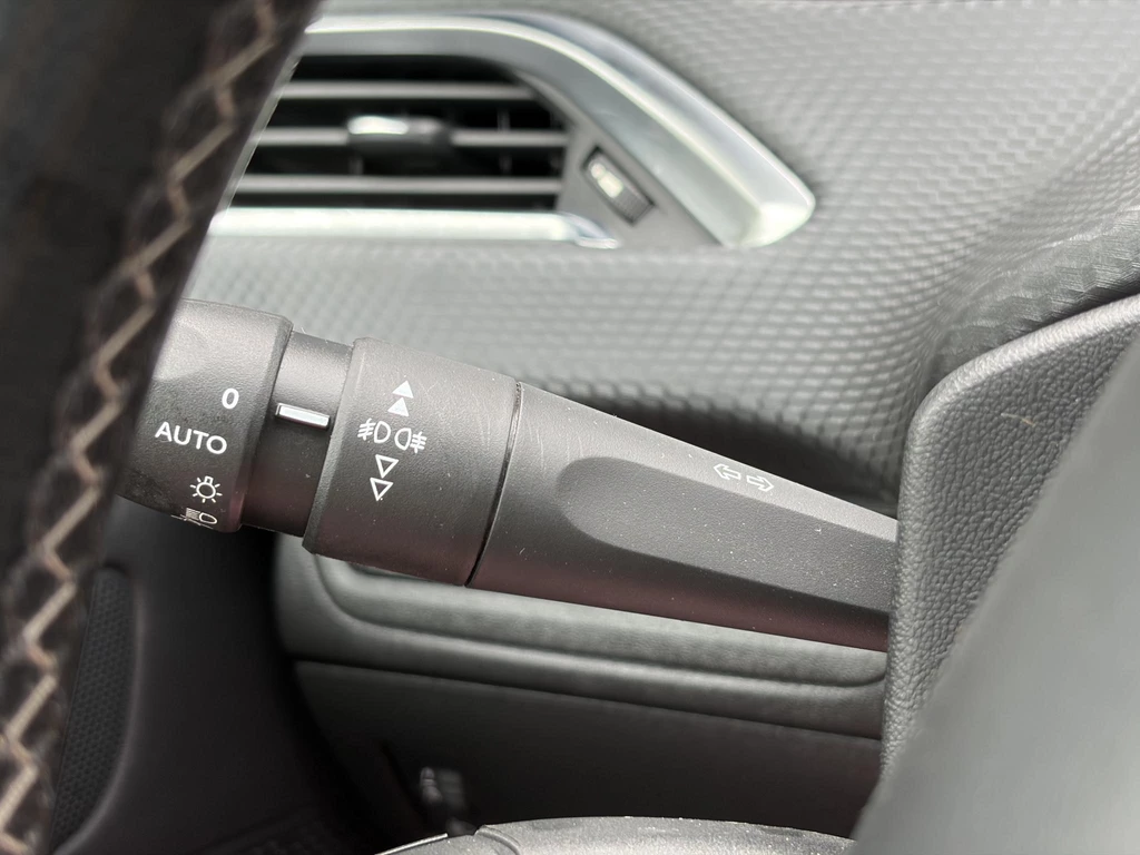 Peugeot 208 – foto 25