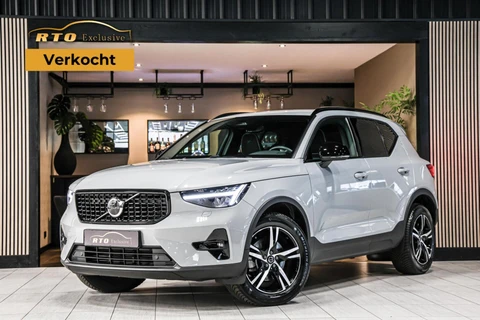 Volvo XC40 2.0 B3 Plus Dark