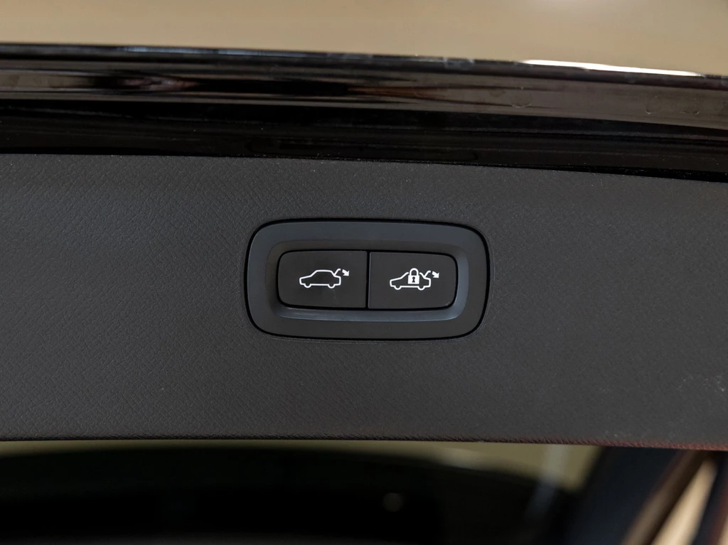 Volvo XC90 – foto 17