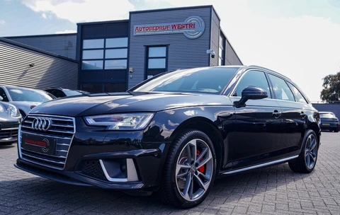 Audi A4 Avant 45 TFSI Sport S line black edition | Panorama | Dealer onderhouden | HuD | Camera | Stoelverwarming | LED