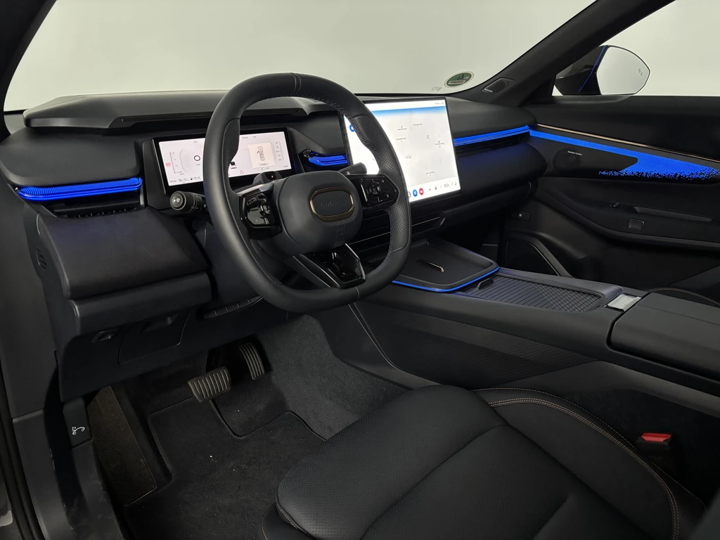 Lynk & Co 08 – foto 14