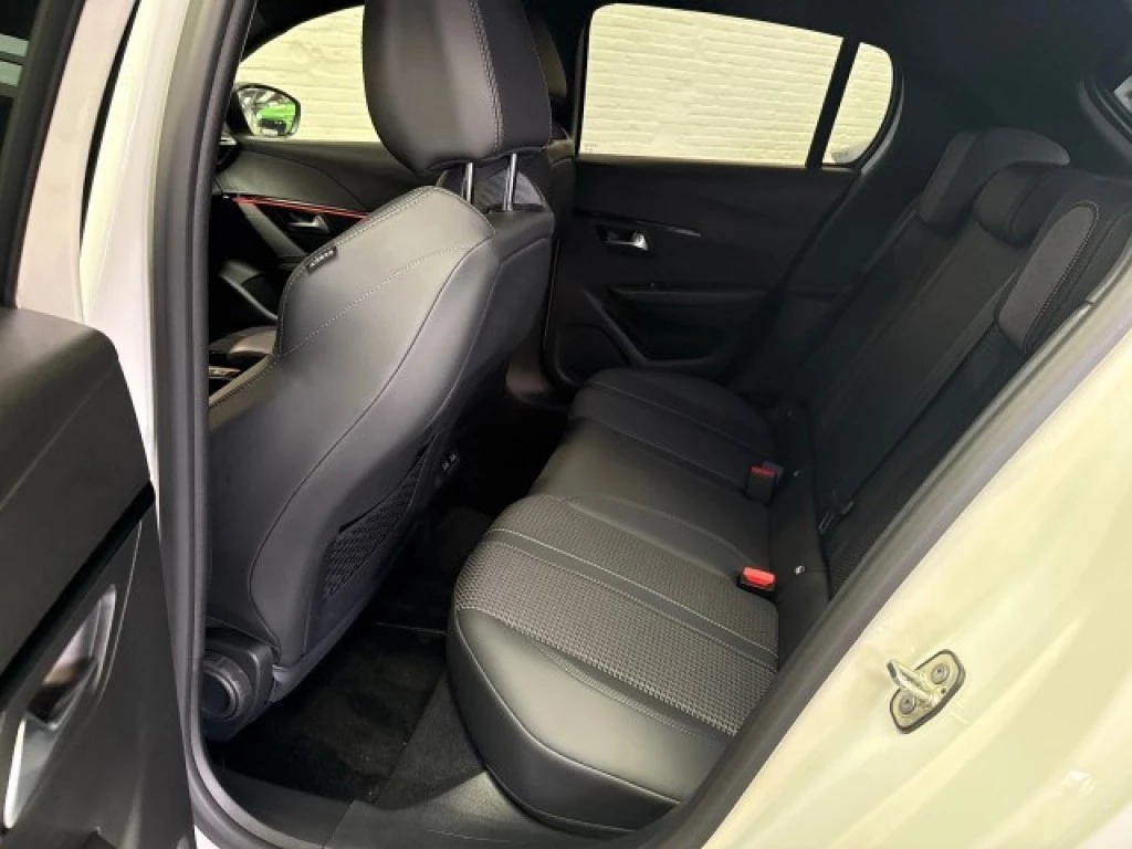Peugeot 208 – foto 17