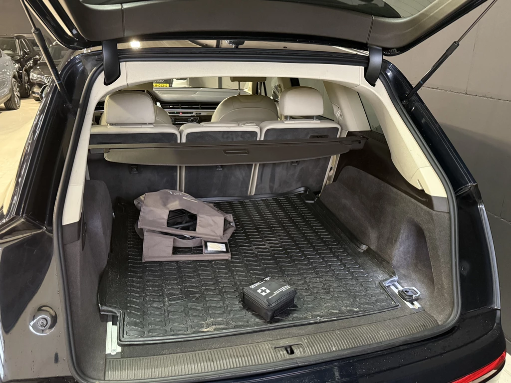 Audi Q7 – foto 11