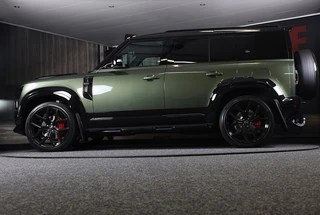 Land Rover Defender – thumbnail 4