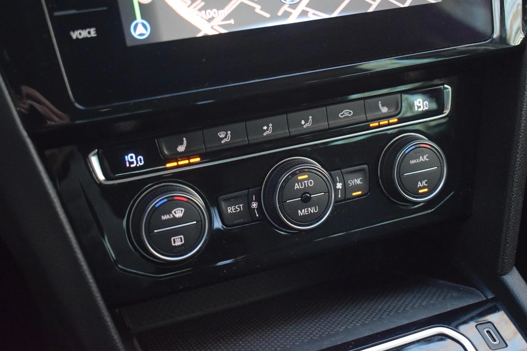 Volkswagen Passat – foto 24