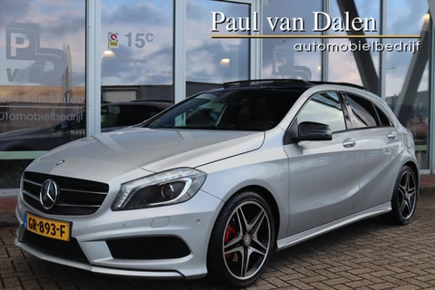 Mercedes A-Klasse A180 AUTOMAAT AMG LINE Night Pakket | NL Auto | Panodak | Xenon | Navi | Stoelverw. | 18 Inch Lm | Pdc v+a | Trekhaak afn. |