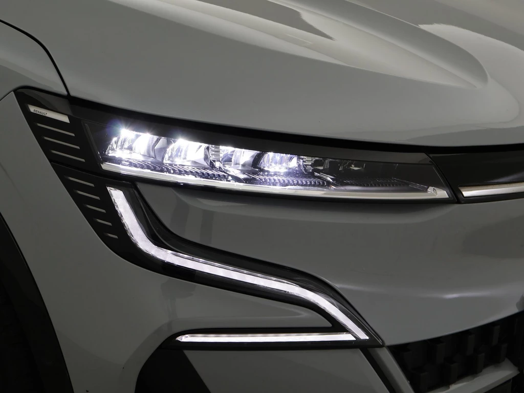 Renault Megane E-Tech – foto 13