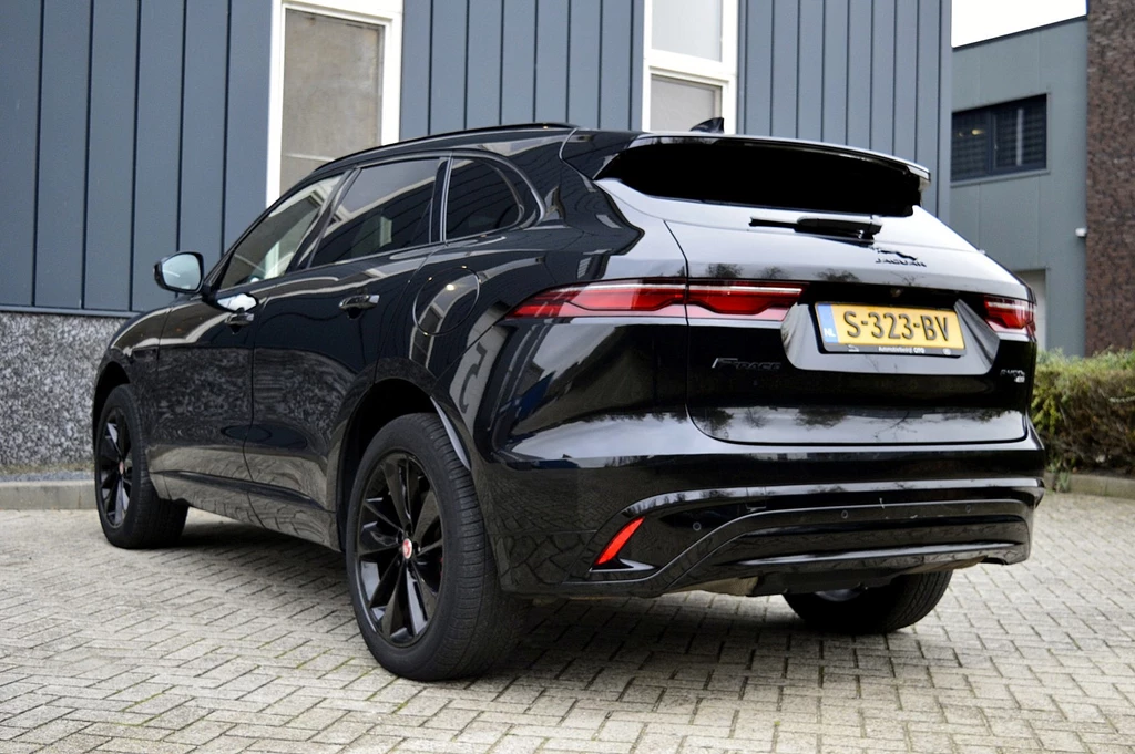 Jaguar F-PACE – foto 3