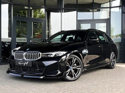 BMW 3 Serie 320E TOURING LCi M-SPORT - AD.CRUISE - HU - LIVE PRO