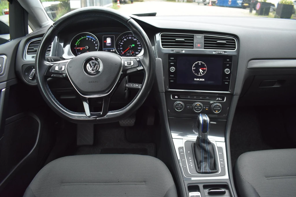 Volkswagen e-Golf – foto 13