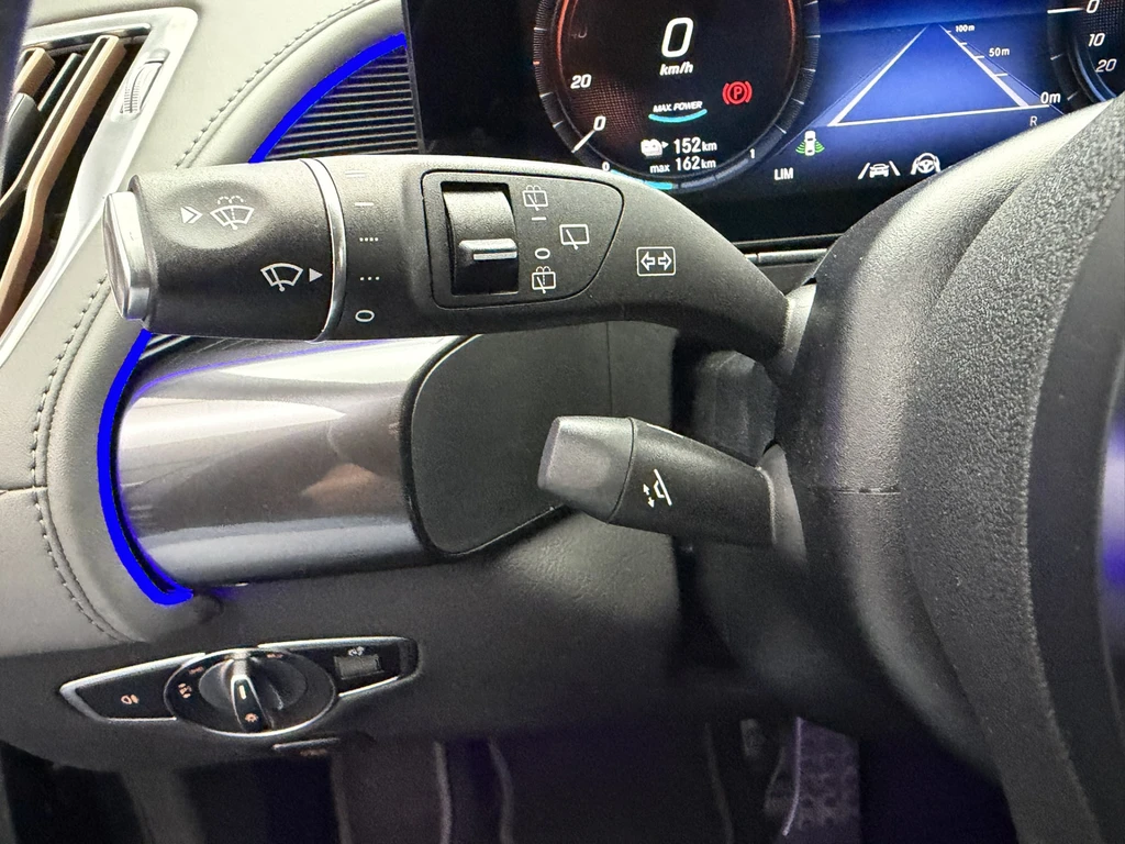 Mercedes-Benz EQC – foto 26