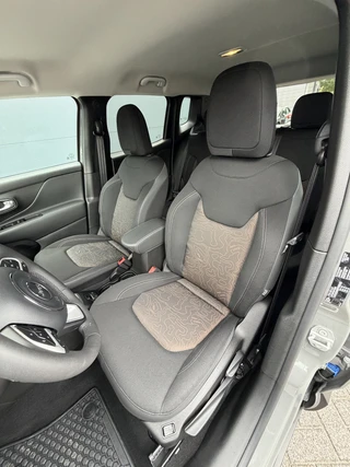 Jeep Renegade – thumbnail 13