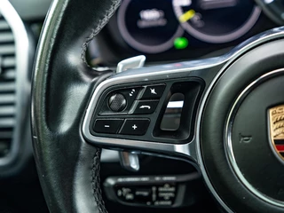 Porsche Cayenne – thumbnail 40