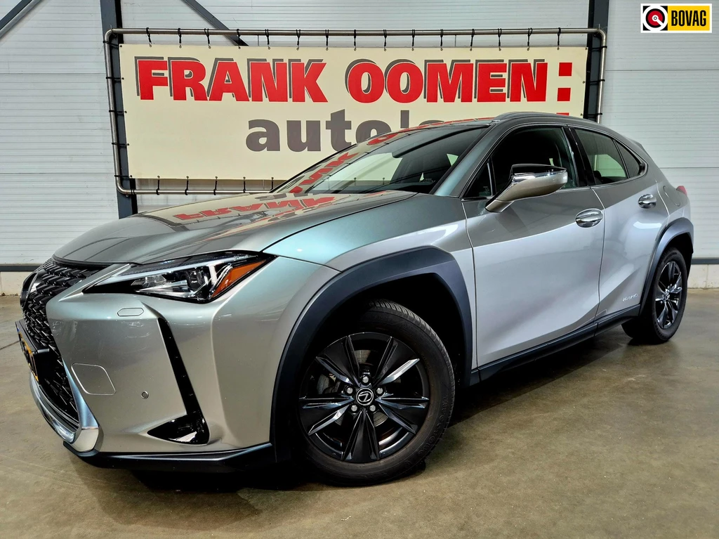 Lexus UX – foto 1