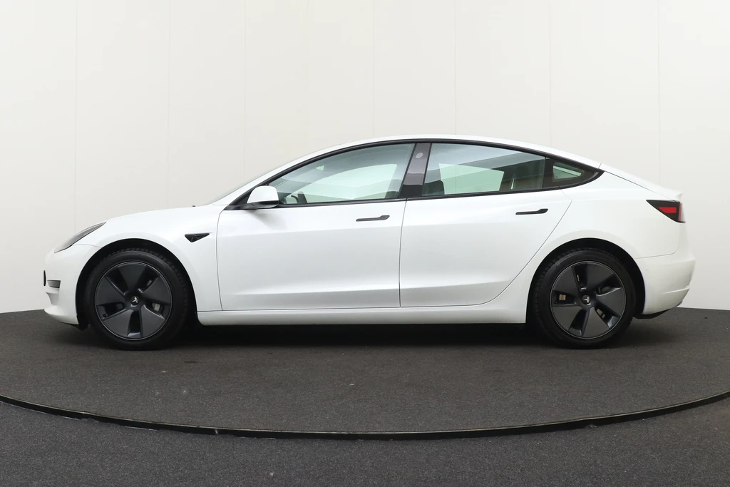 Tesla Model 3 – foto 2