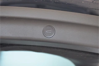 Tesla Model Y – thumbnail 34
