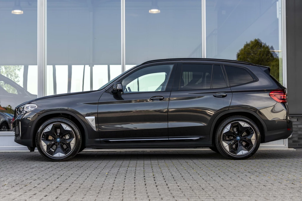 BMW iX3 – foto 3