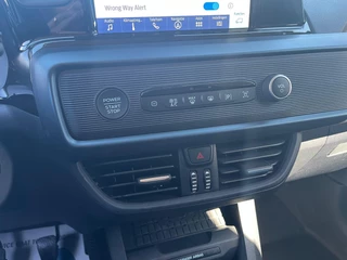 Ford Transit Courier – thumbnail 13