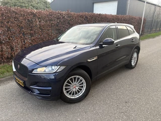 Jaguar F-PACE – thumbnail 2
