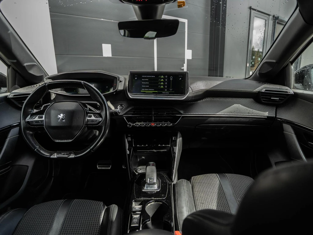 Peugeot 208 – foto 8