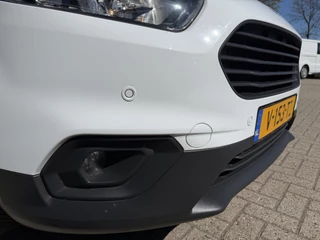Ford Transit Courier – thumbnail 9