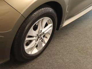 Toyota Yaris – thumbnail 12