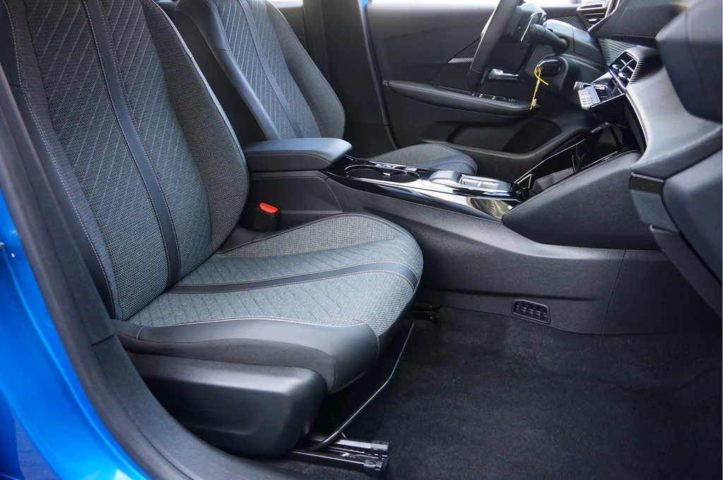 Peugeot 208 – foto 28
