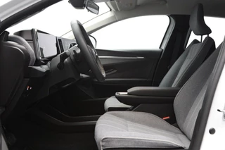 Renault Megane E-Tech – thumbnail 13
