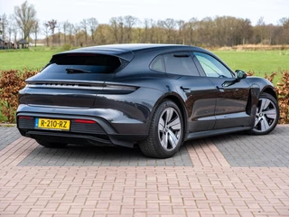 Porsche Taycan – thumbnail 12