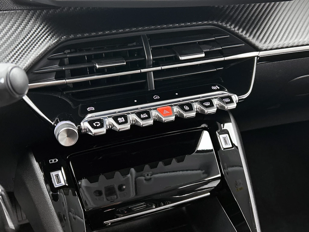 Peugeot 208 – foto 8