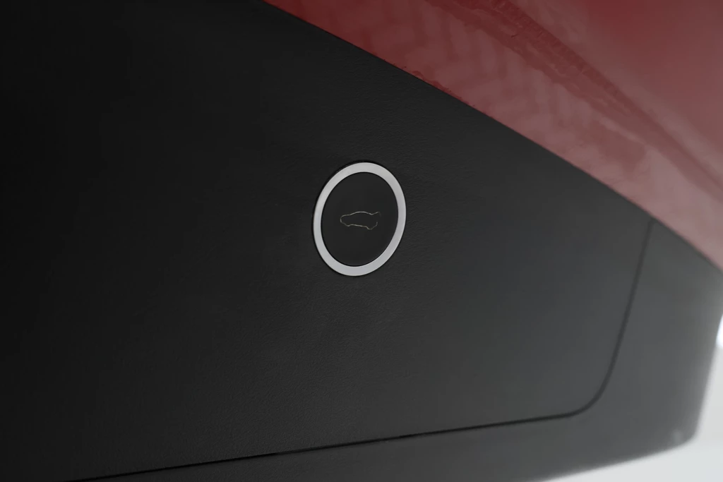 Tesla Model X – foto 16