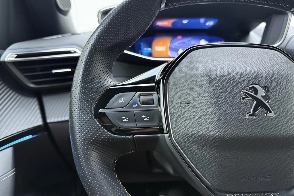 Peugeot e-2008 – foto 18