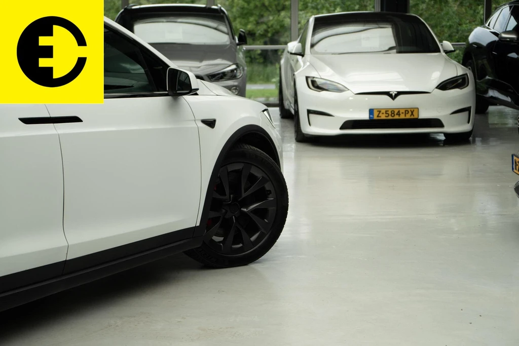 Tesla Model X – foto 13