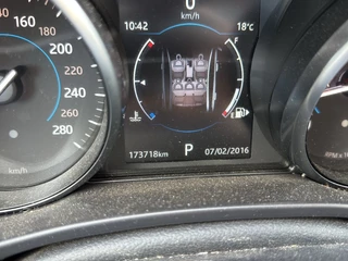 Jaguar XE – thumbnail 25