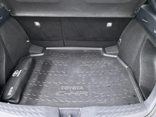 Toyota C-HR – thumbnail 11