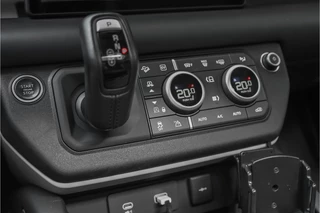 Land Rover Defender – thumbnail 28