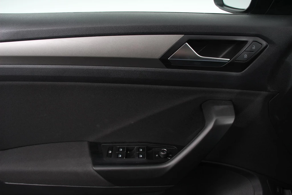 Volkswagen T-Roc – foto 11