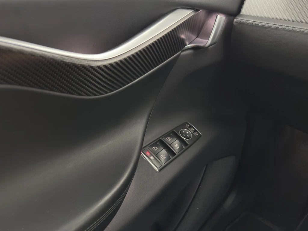 Tesla Model X – foto 25