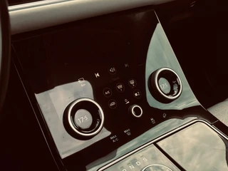 Land Rover Range Rover Velar – thumbnail 17