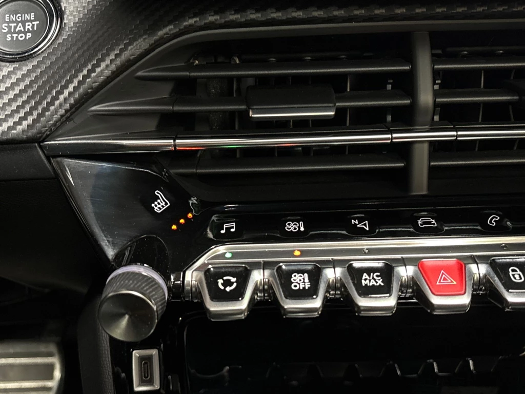 Peugeot 208 – foto 8