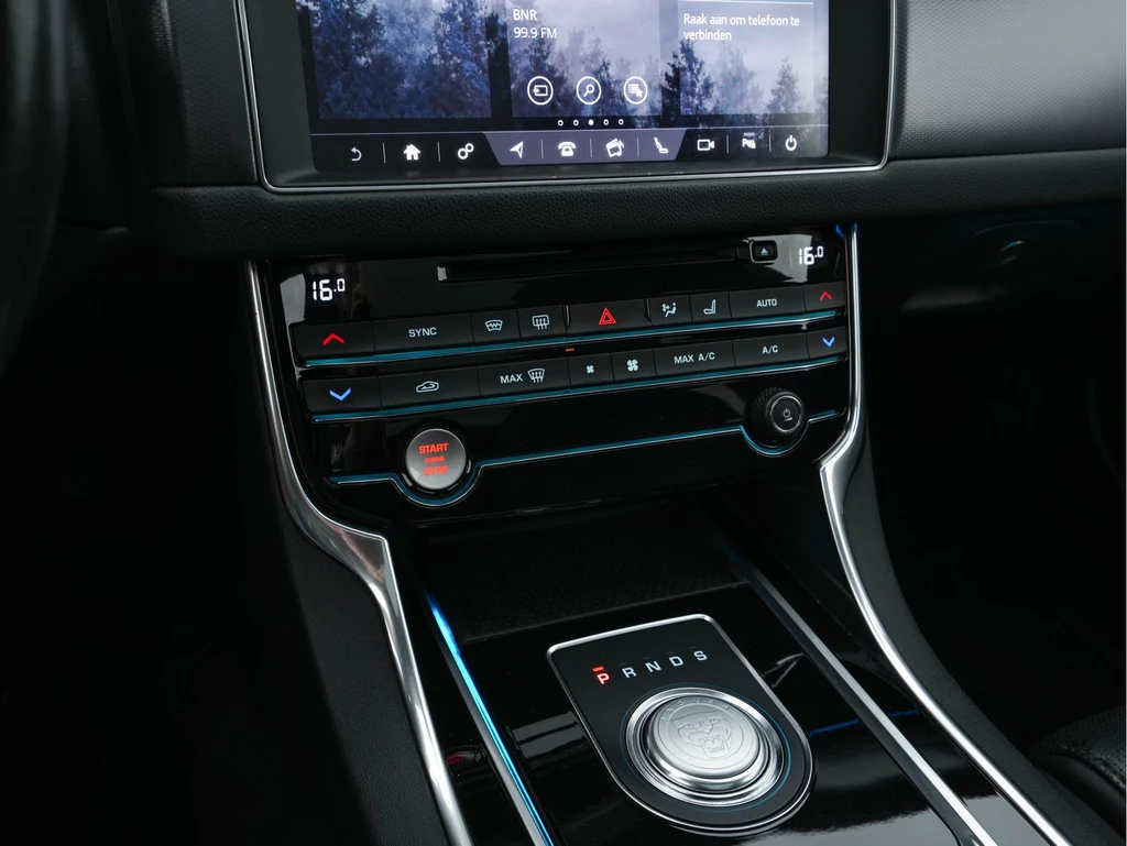Jaguar XF – foto 15