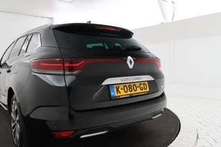 Renault Megane E-Tech – thumbnail 3
