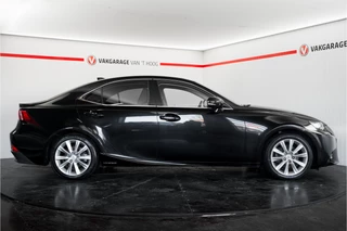 Lexus IS – thumbnail 6