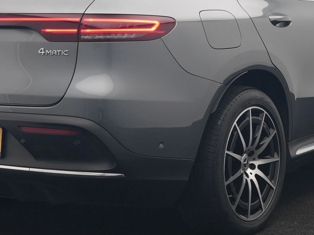 Mercedes-Benz EQC – foto 17