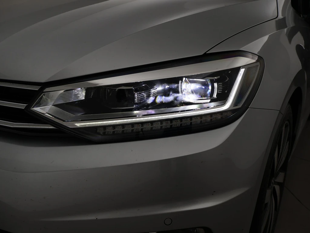Volkswagen Touran – foto 22