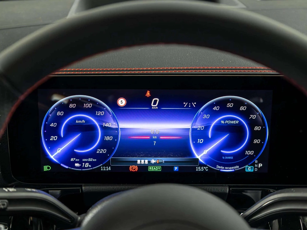 Mercedes-Benz EQA – foto 14