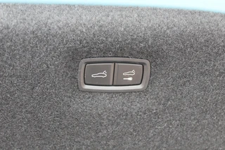 Porsche Taycan – thumbnail 38