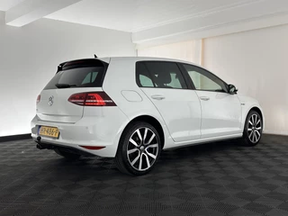 Volkswagen Golf – thumbnail 4