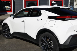 Toyota C-HR – thumbnail 4