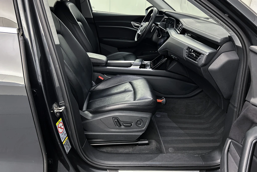 Audi e-tron – foto 32